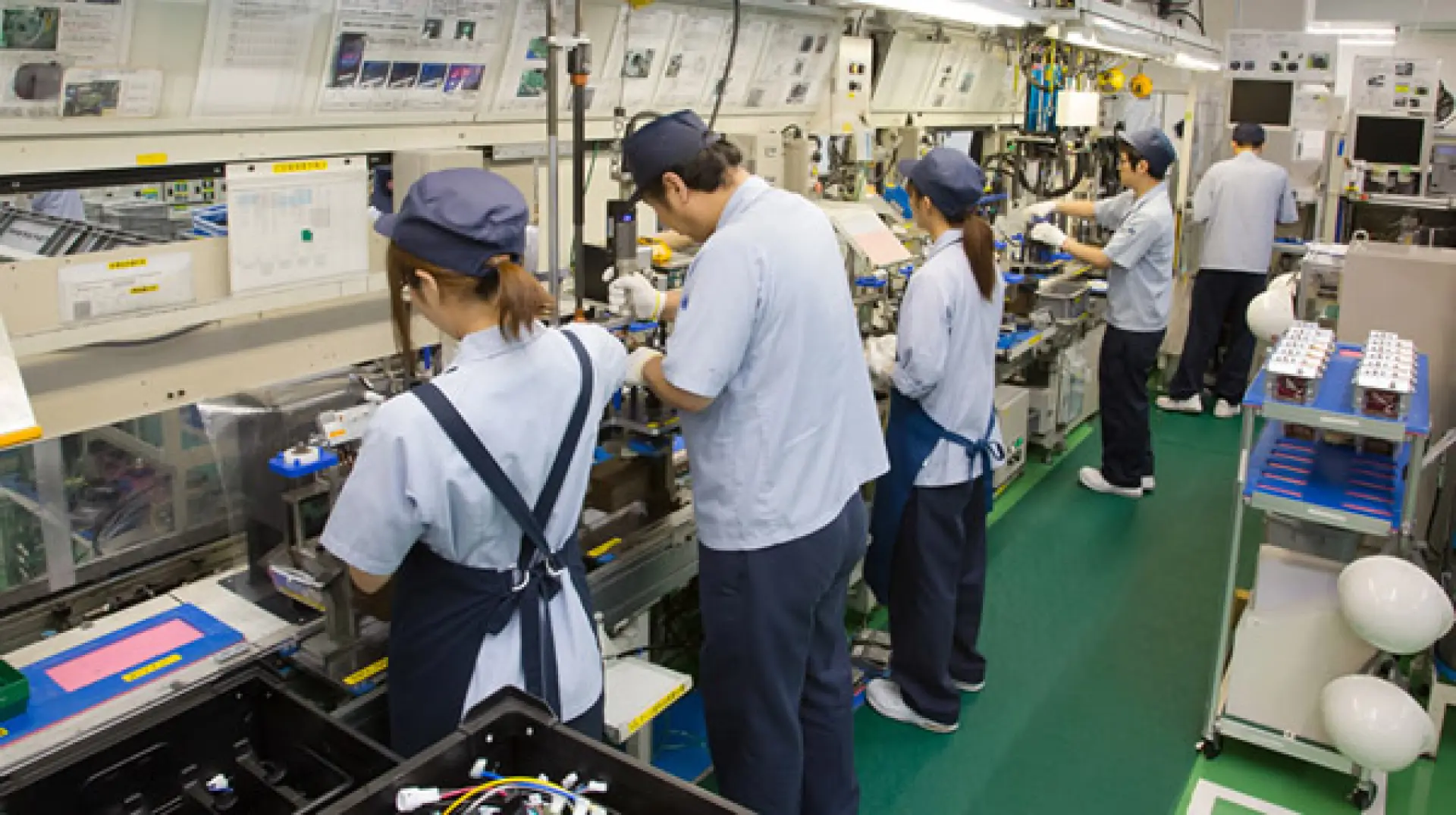 Tuyển 1 Nam sản xuất linh kiện cơ khí