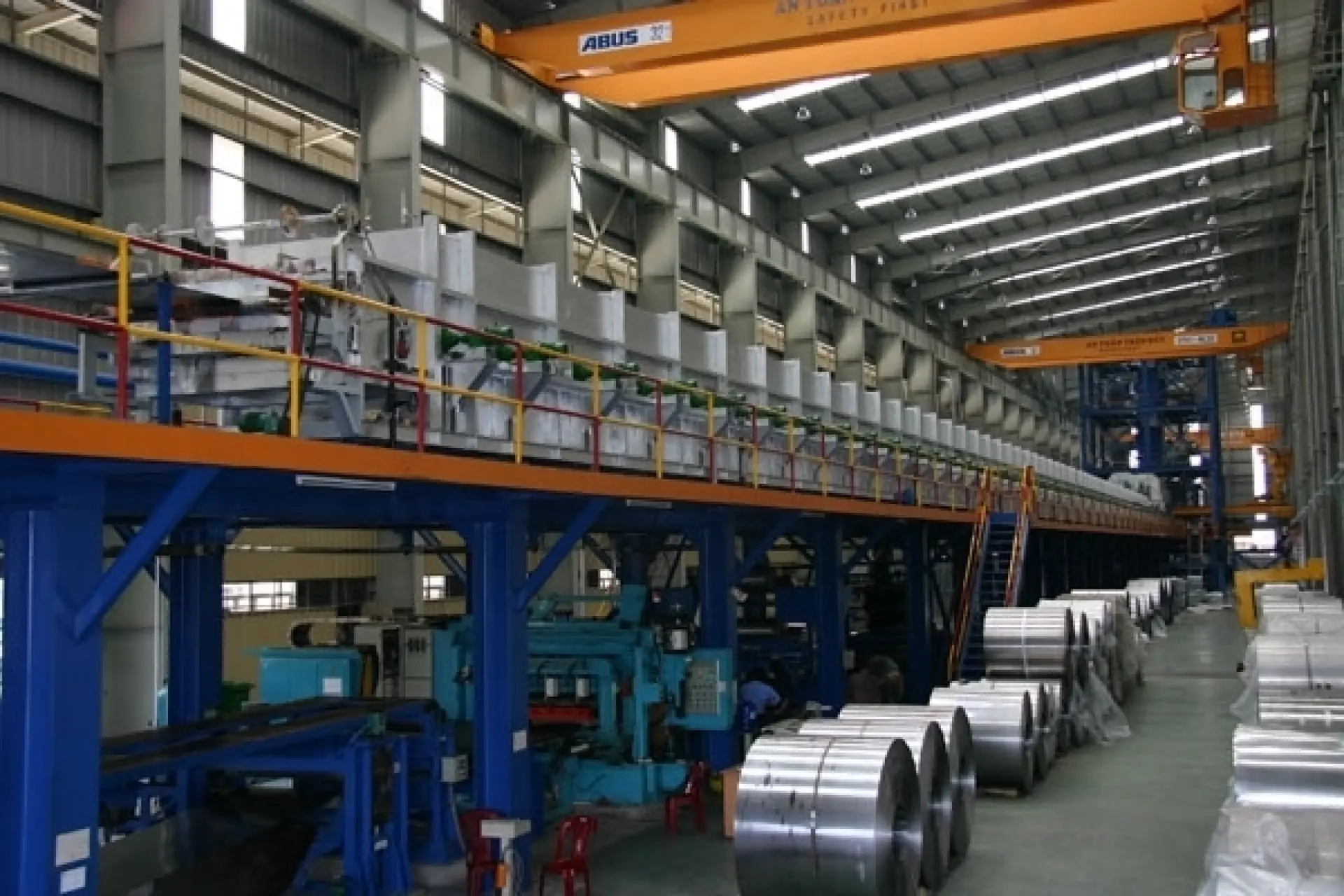 Tuyển 5 Nữ sản xuất sản phẩm kim loại