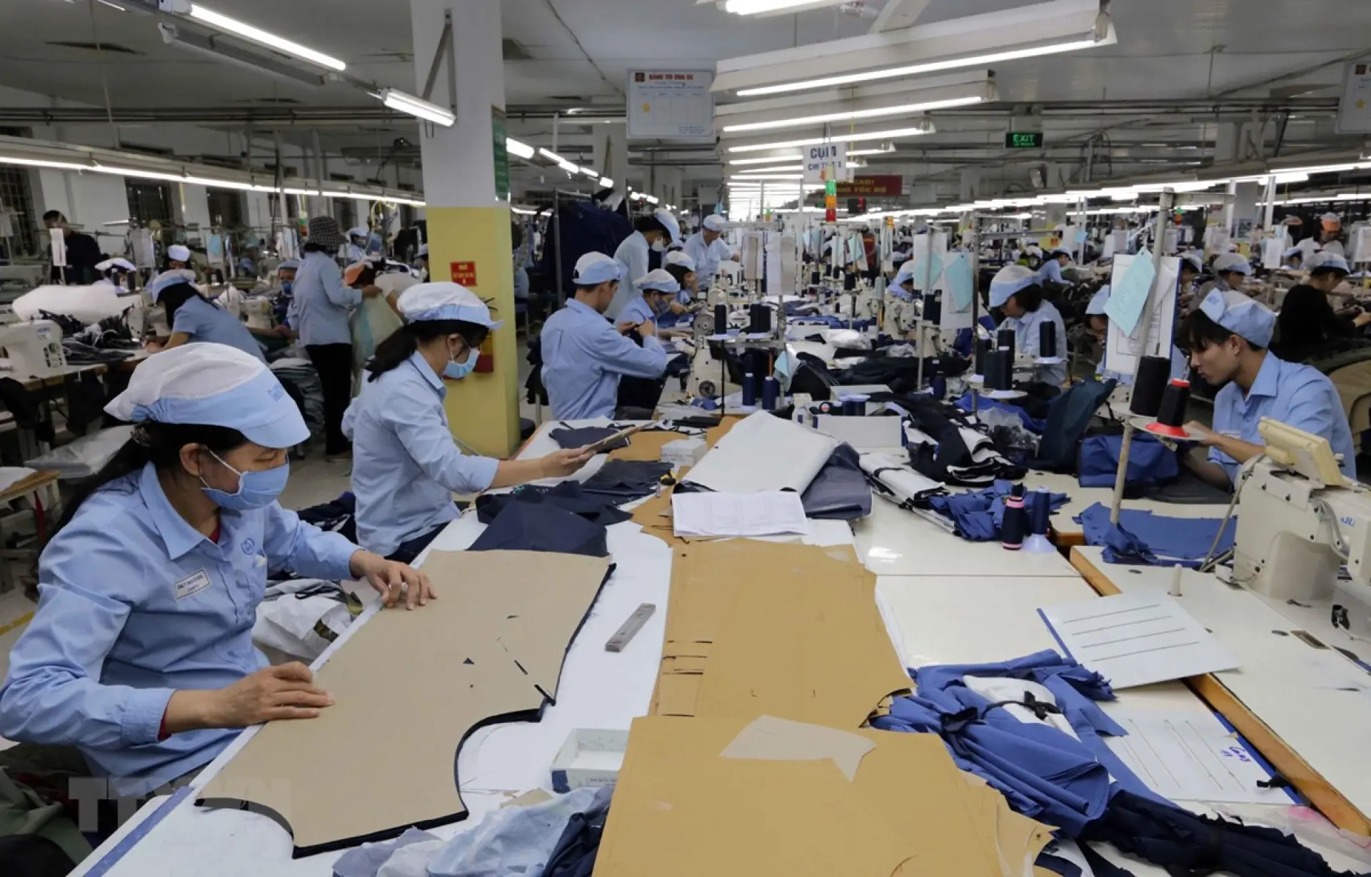 Tuyển 08 Nữ làm may mặc tại Nhật Bản