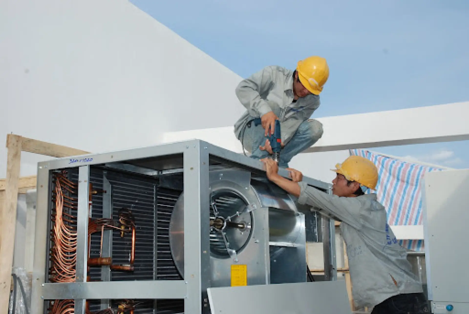 Tuyển 2 Nam đóng gói vận chuyển tại Vân Lâm