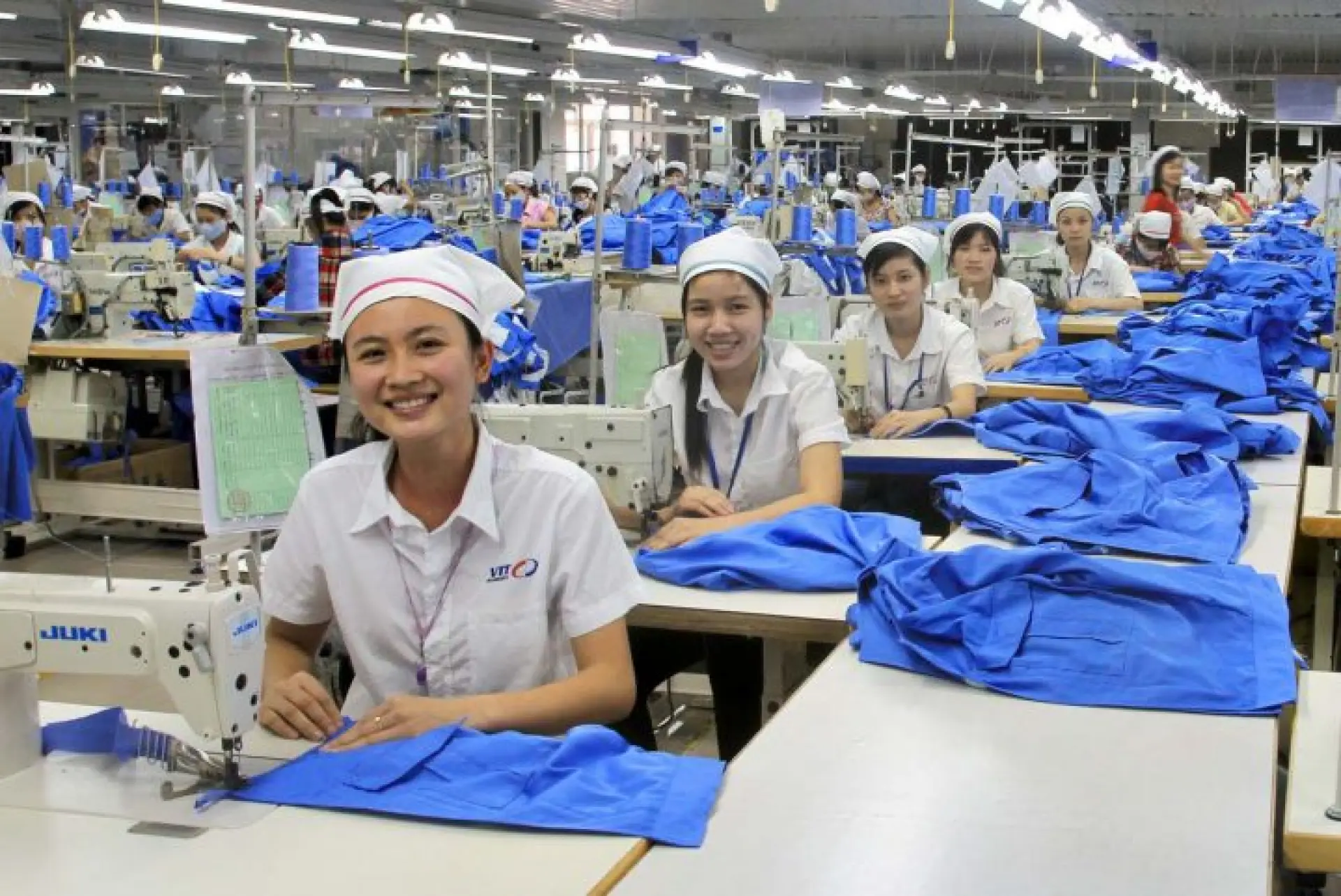 Cần 1 nữ làm dệt may tại Đài Trung